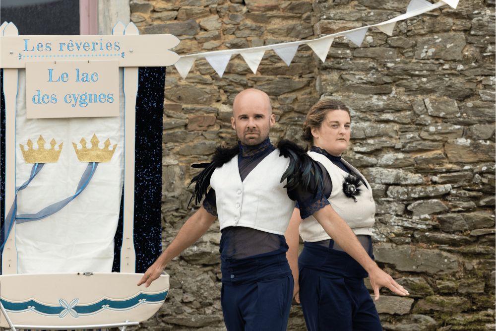 Les Échappés du bal
